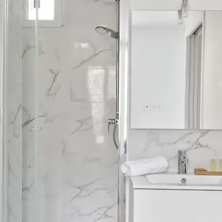 522 Tocqueville - Cozy In 17 Parigi